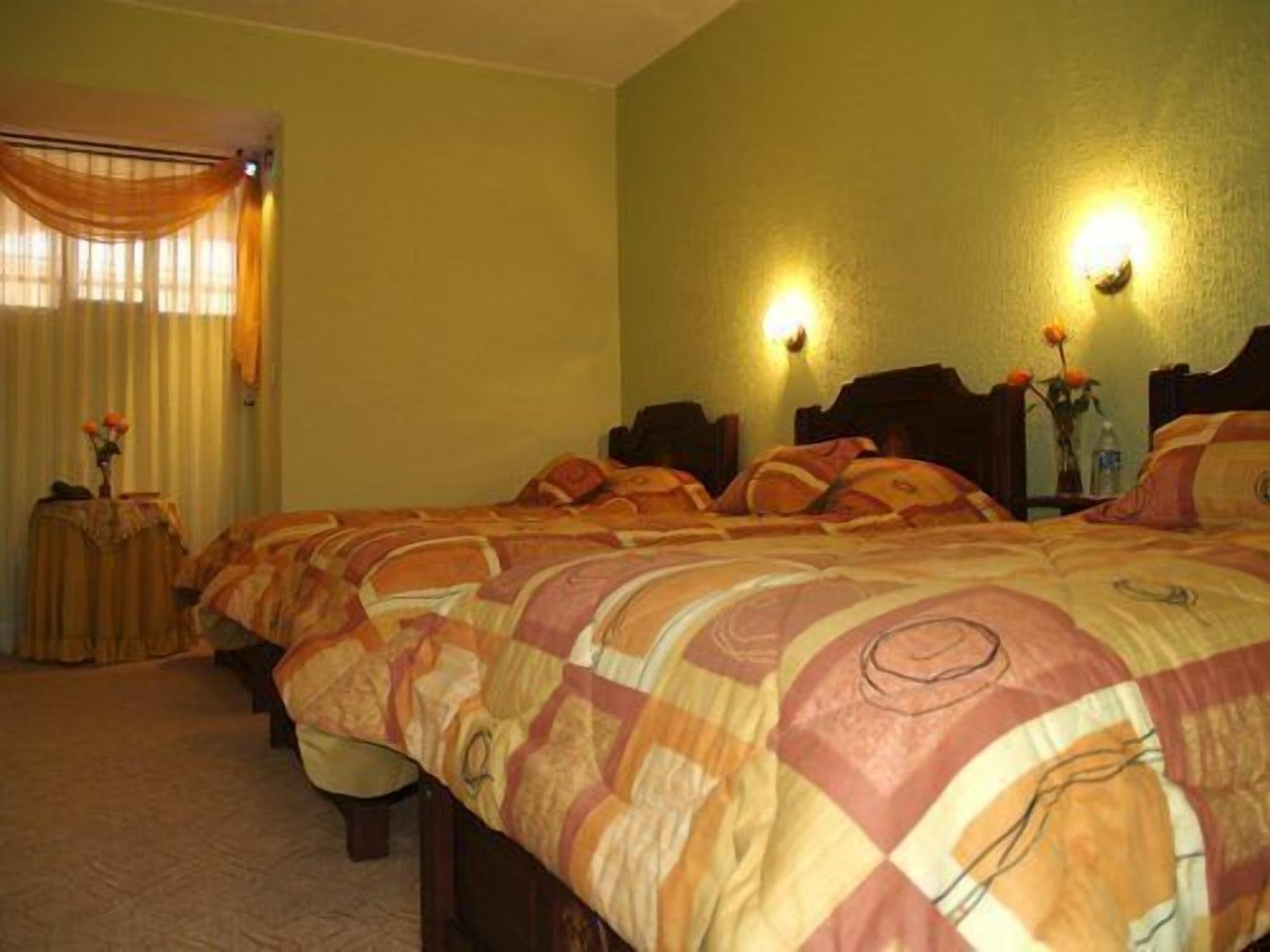 Hotel Catedral Quito Exterior foto